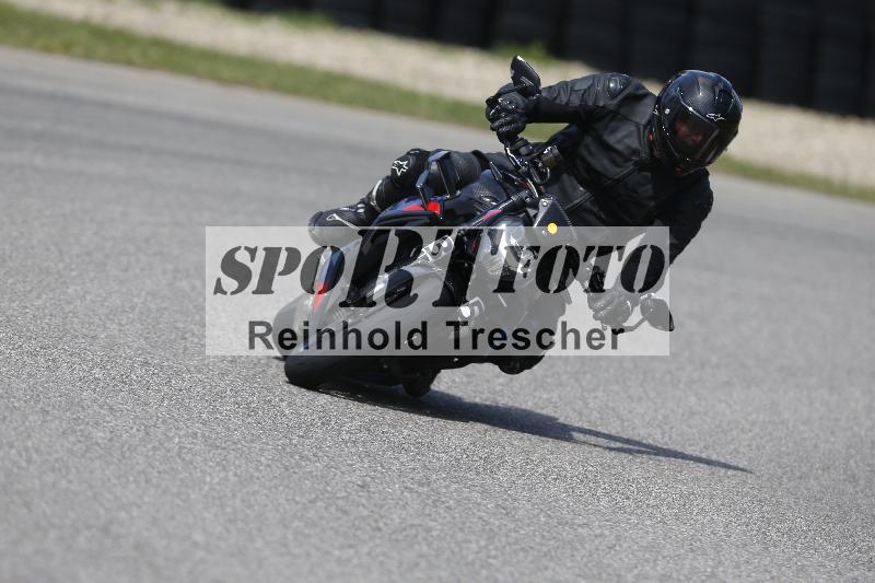 Archiv-2025/09 22.04.2025 Cornu Master School ADR/rot-rouge/35